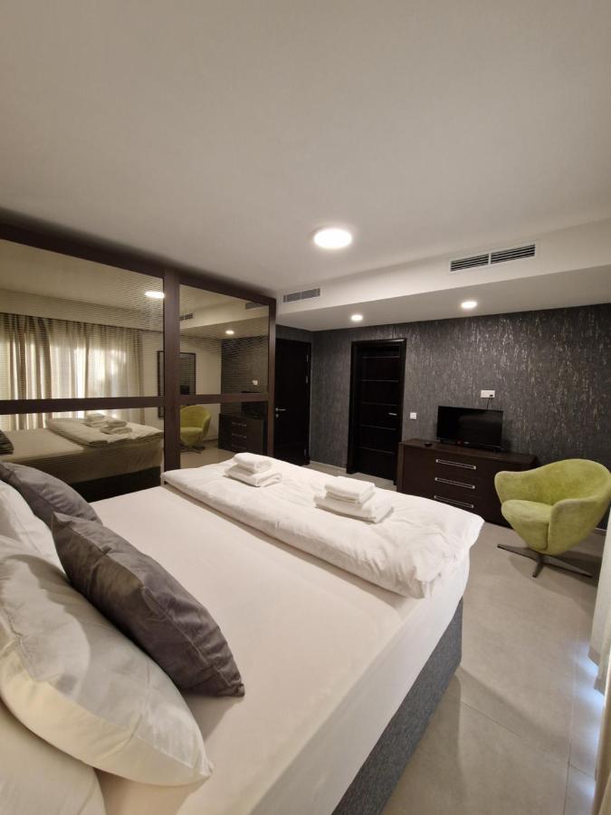 Korzo Suites St. Julian'S Exteriér fotografie